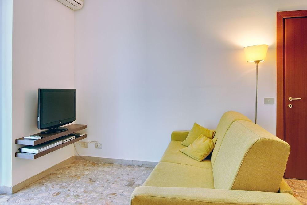 Milan Apartment Rental Exterior photo